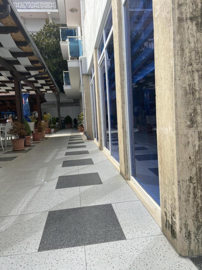 Center Park Hotel Velipojë Екстериор снимка