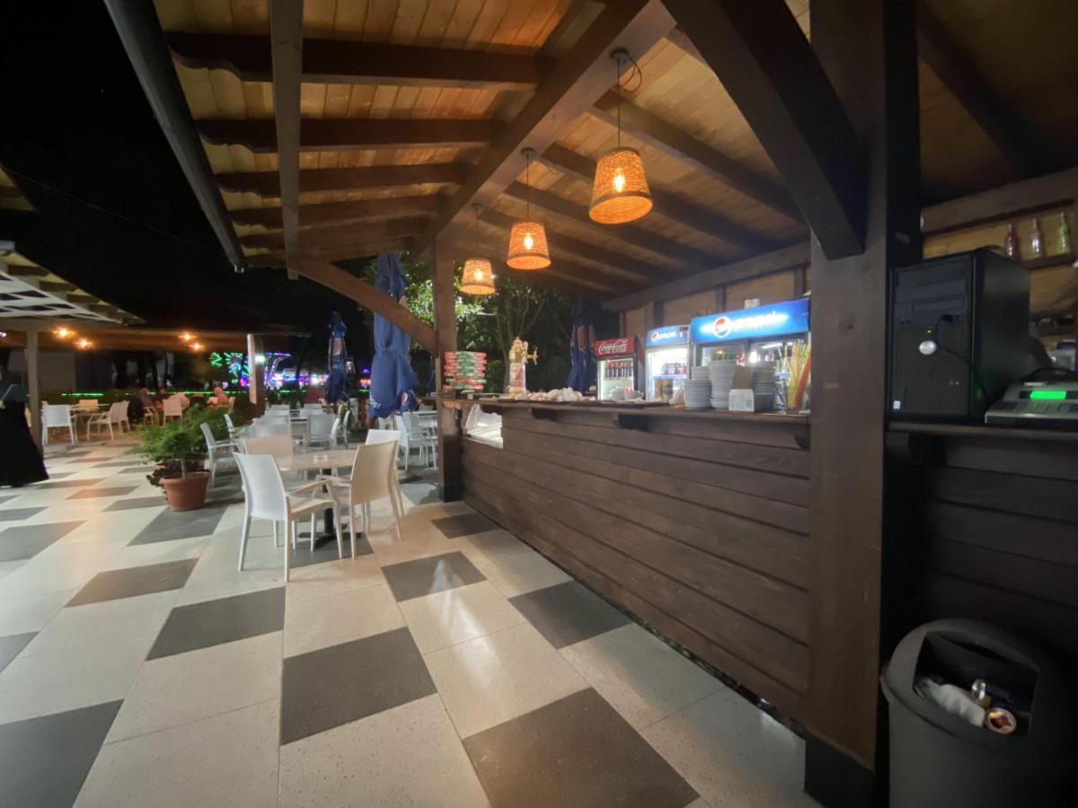 Center Park Hotel Velipojë Екстериор снимка